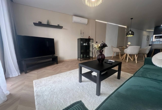 Resale - Apartment / flat - Torrevieja - Estacion De Autobuses