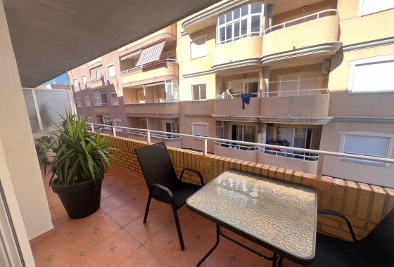 Resale - Apartment / flat - Torrevieja - Estacion De Autobuses