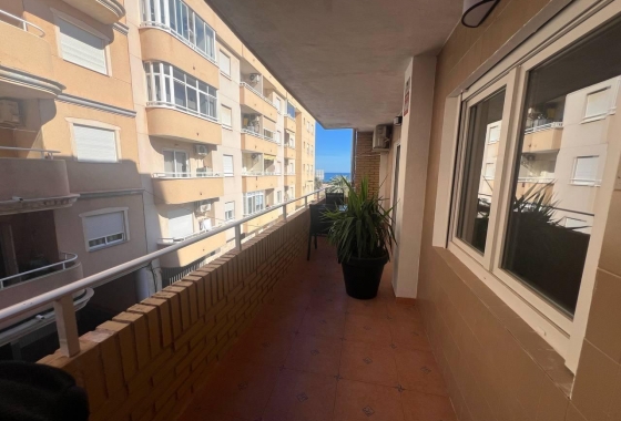 Resale - Apartment / flat - Torrevieja - Estacion De Autobuses