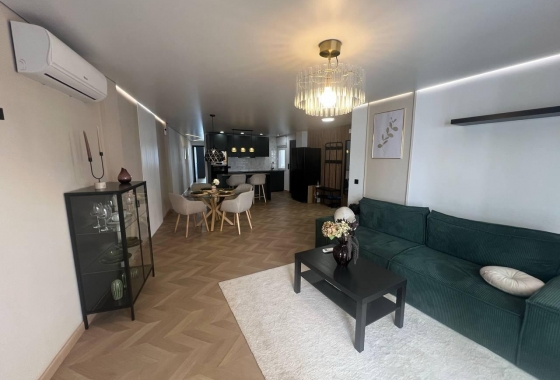 Resale - Apartment / flat - Torrevieja - Estacion De Autobuses