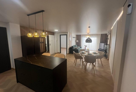 Resale - Apartment / flat - Torrevieja - Estacion De Autobuses