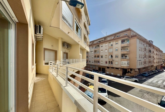 Återförsäljning - Lägenhet / lägenhet - Torrevieja - Costa Blanca