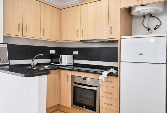 Reventa - Apartamento / piso - Torrevieja - Centro - Muelle Pesquero