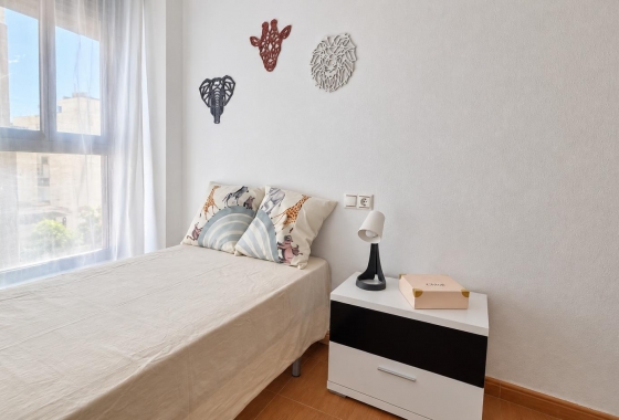 Reventa - Apartamento / piso - Torrevieja - Centro - Muelle Pesquero