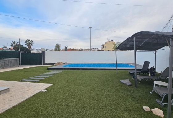 Herverkoop - Villa - Torrevieja - Los Altos