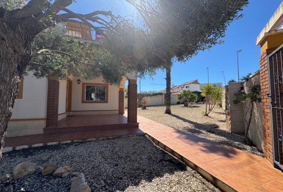 Resale - Villa - Ciudad Quesada - La Marquesa Golf